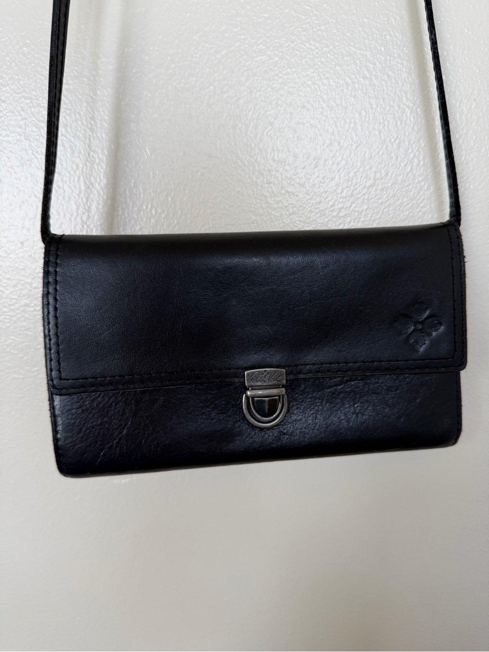 PATRICIA NASH Black Leather Crossbody Wallet